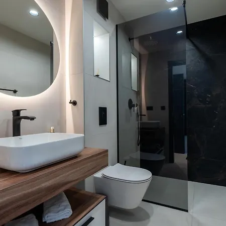 Villa Luxury Helena, With Heated Pool